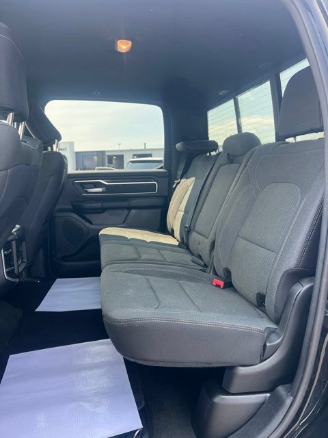 Used 2022 RAM 1500 4x4 Crew Cab image 13
