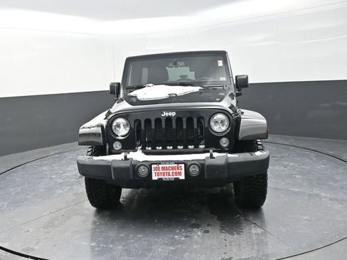 Used 2015 Jeep Wrangler Unlimited Sahara image 2