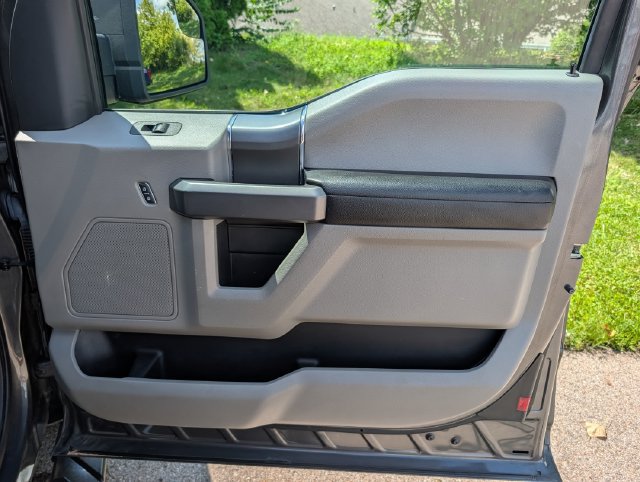 Used 2018 Ford F150 XLT w/ Equipment Group 302A Luxury AWD/4WD image 35