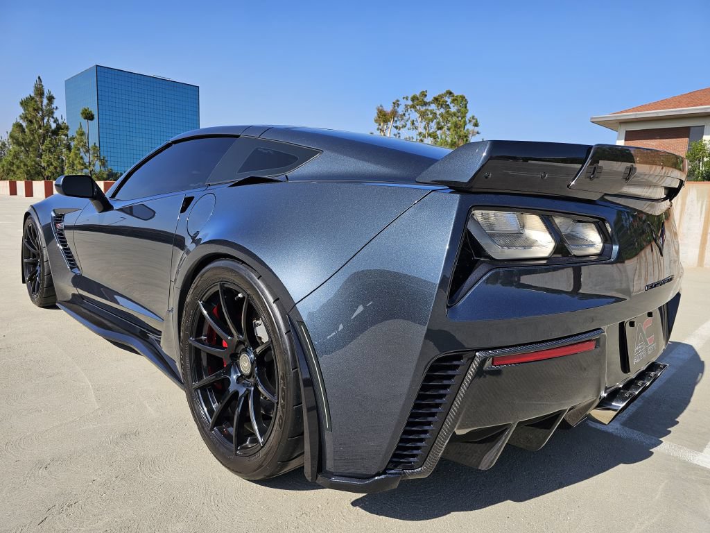 Used 2019 Chevrolet Corvette Z06 RWD image 9