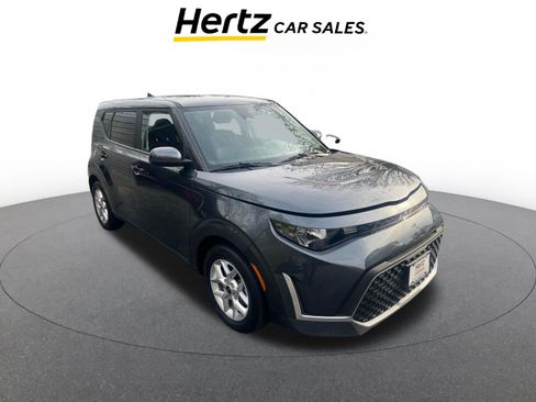 Used 2025 Kia Soul LX w/ LX Technology Package FWD image 1