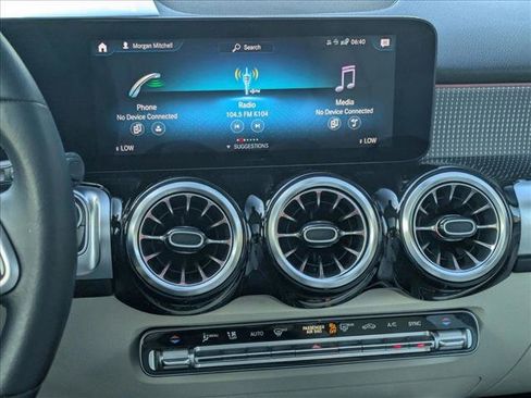 Used 2022 Mercedes-Benz GLB 250 image 15