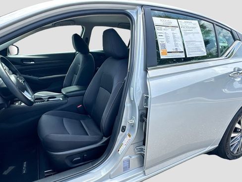 Certified 2025 Nissan Altima 2.5 SV FWD image 20