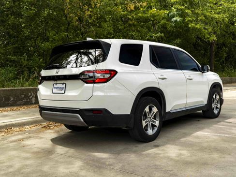 Used 2024 Honda Pilot EX-L image 9