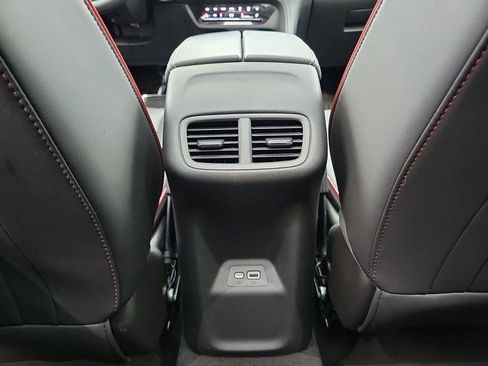 Used 2023 Buick Envision Essence w/ Sport Touring Package image 10