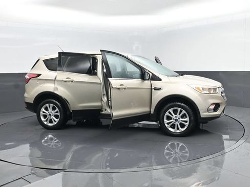 Used 2017 Ford Escape SE AWD/4WD image 28