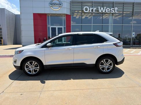 Used 2018 Ford Edge Titanium w/ Technology Package AWD/4WD image 2