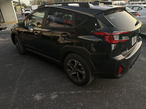 Used 2024 Subaru Crosstrek 2.0i Premium image 5