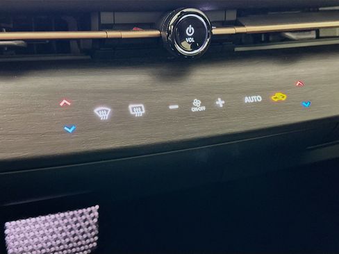 Used 2023 Nissan Ariya FWD image 24