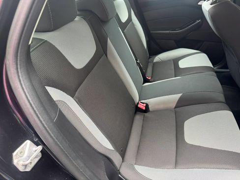 Used 2014 Ford Focus SE w/ SE Sport Package FWD image 22