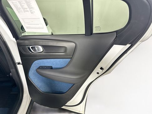 Used 2023 Volvo C40 P8 Recharge Plus w/ Climate Package image 31