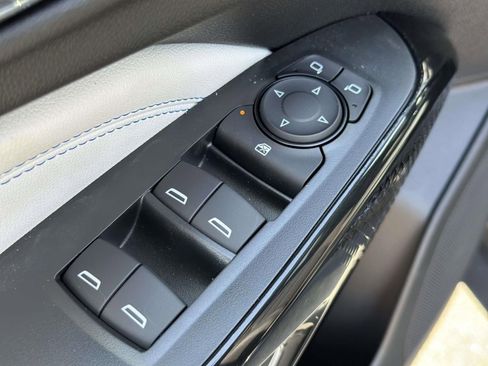 New 2026 Chevrolet Trax LT w/ Sunroof Package FWD image 19