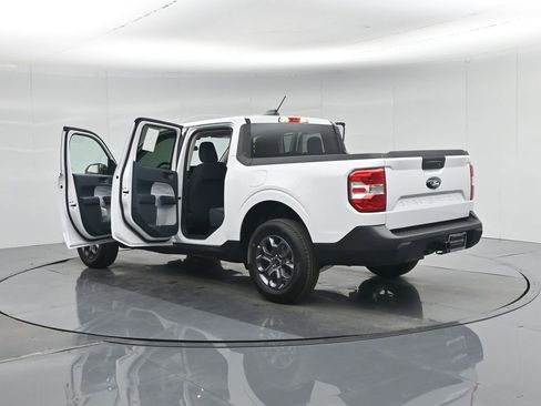 New 2026 Ford Maverick XLT image 32