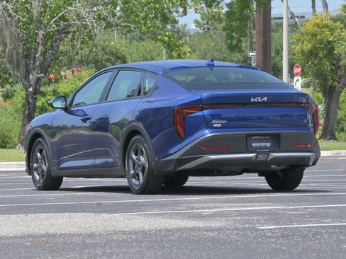Used 2025 Kia K4 FWD image 3