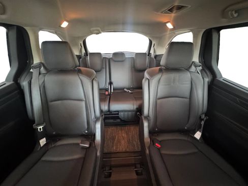 Used 2026 Honda Odyssey EX-L image 18