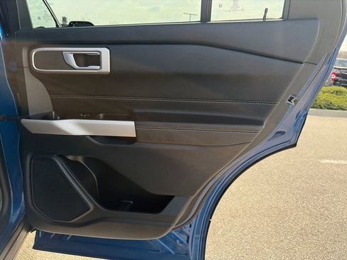 Used 2023 Ford Explorer XLT w/ Equipment Group 202A image 32