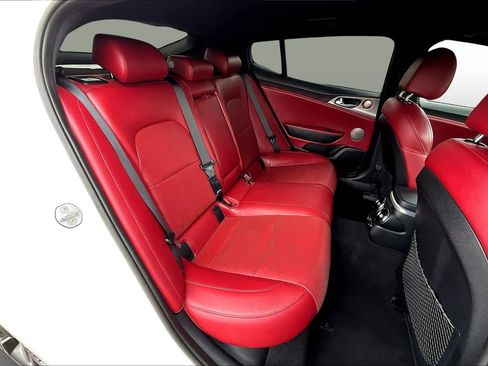 Used 2018 Kia Stinger GT1 image 27