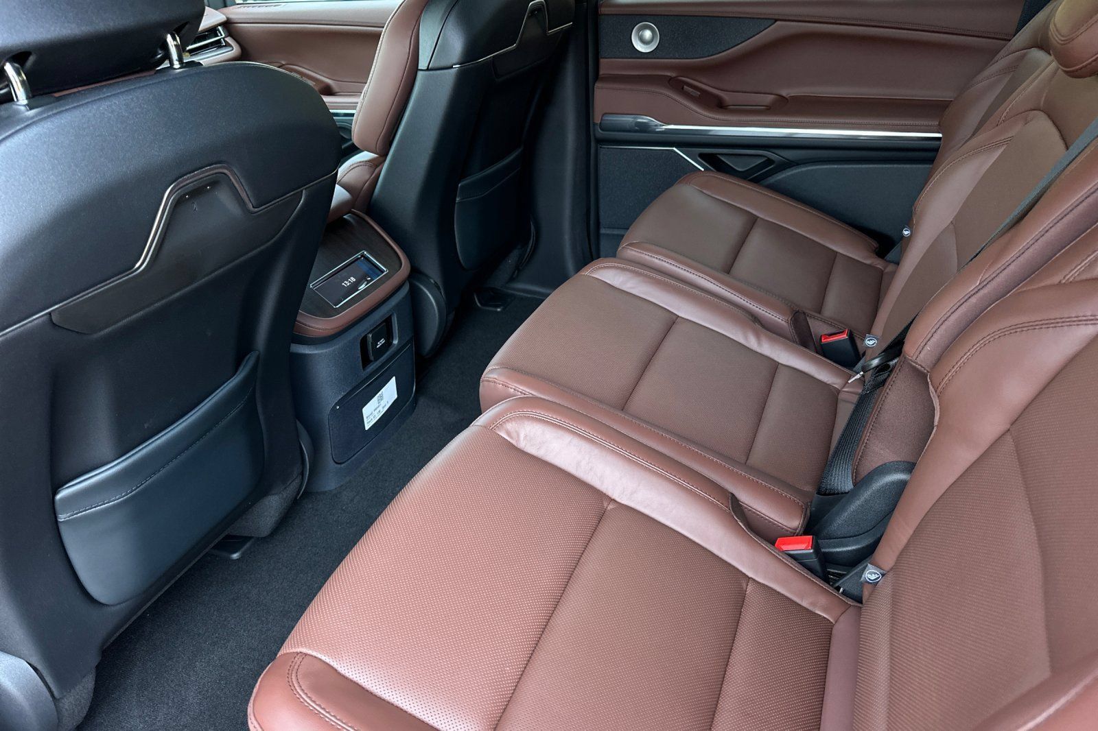New 2026 Lincoln Navigator L Reserve AWD/4WD image 11