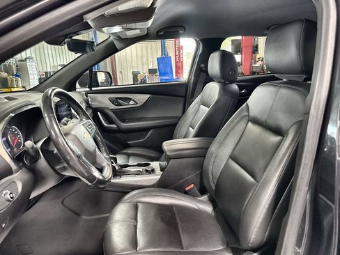 Used 2022 Chevrolet Blazer LT w/ Sound & Technology Package FWD image 12