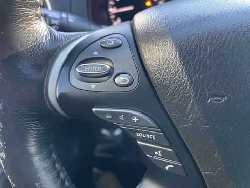 Used 2018 Nissan Pathfinder Platinum image 18