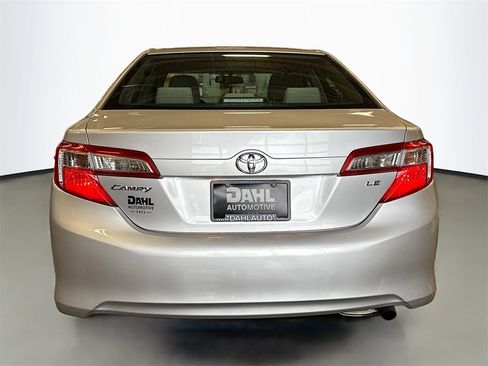 Used 2013 Toyota Camry LE image 13