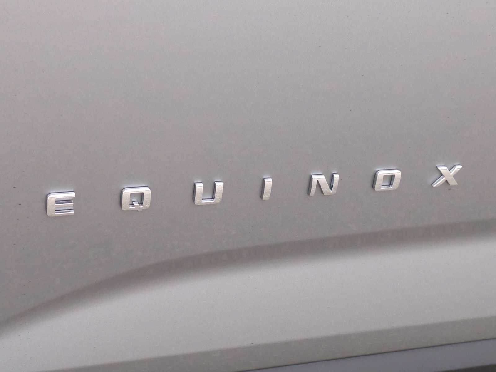 Used 2026 Chevrolet Equinox LT w/ Convenience Package II FWD image 9