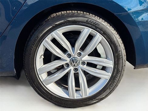 Used 2019 Volkswagen Passat 2.0T Wolfsburg image 33