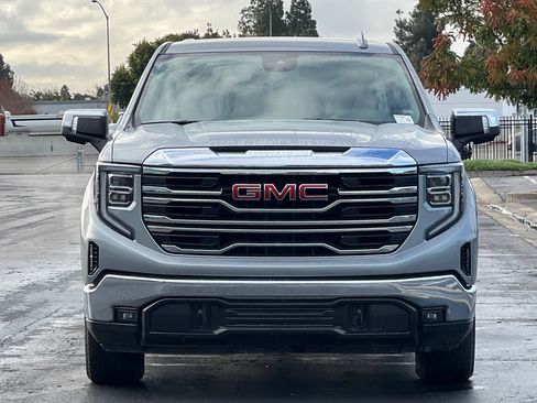 Used 2024 GMC Sierra 1500 SLT image 9