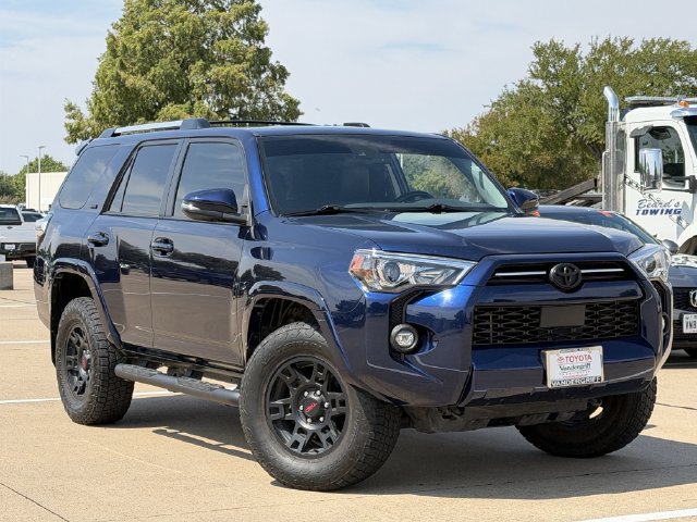 Used 2023 Toyota 4Runner SR5 Premium w/ Moonroof Package AWD/4WD image 2