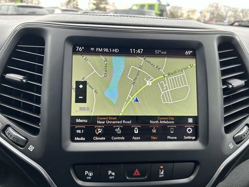 Used 2023 Jeep Cherokee Altitude Lux image 31