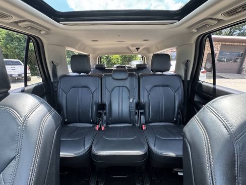 Used 2018 Ford Expedition Max Platinum AWD/4WD image 32