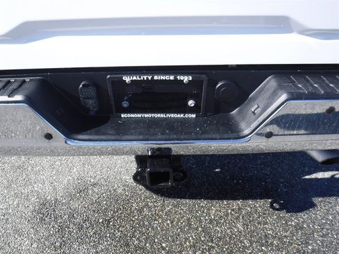 Used 2022 GMC Sierra 2500 Pro w/ Convenience Package image 5