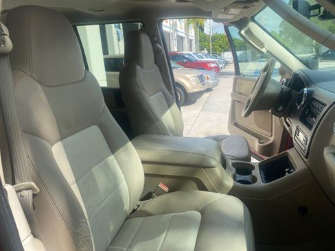 Used 2006 Ford Expedition Eddie Bauer image 13