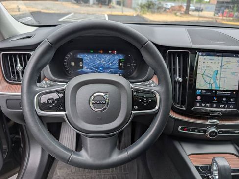 Used 2023 Volvo XC60 T8 Plus AWD/4WD image 17