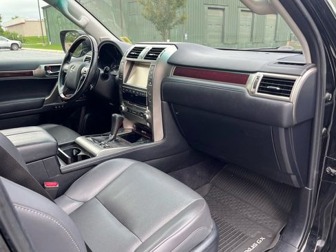 Used 2019 Lexus GX 460 Premium AWD/4WD image 14