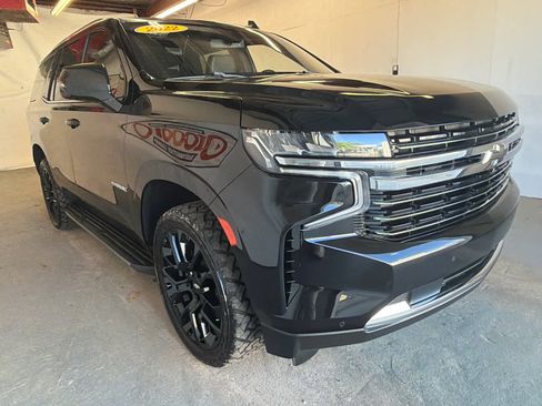 Used 2022 Chevrolet Tahoe LT w/ Luxury Package image 4
