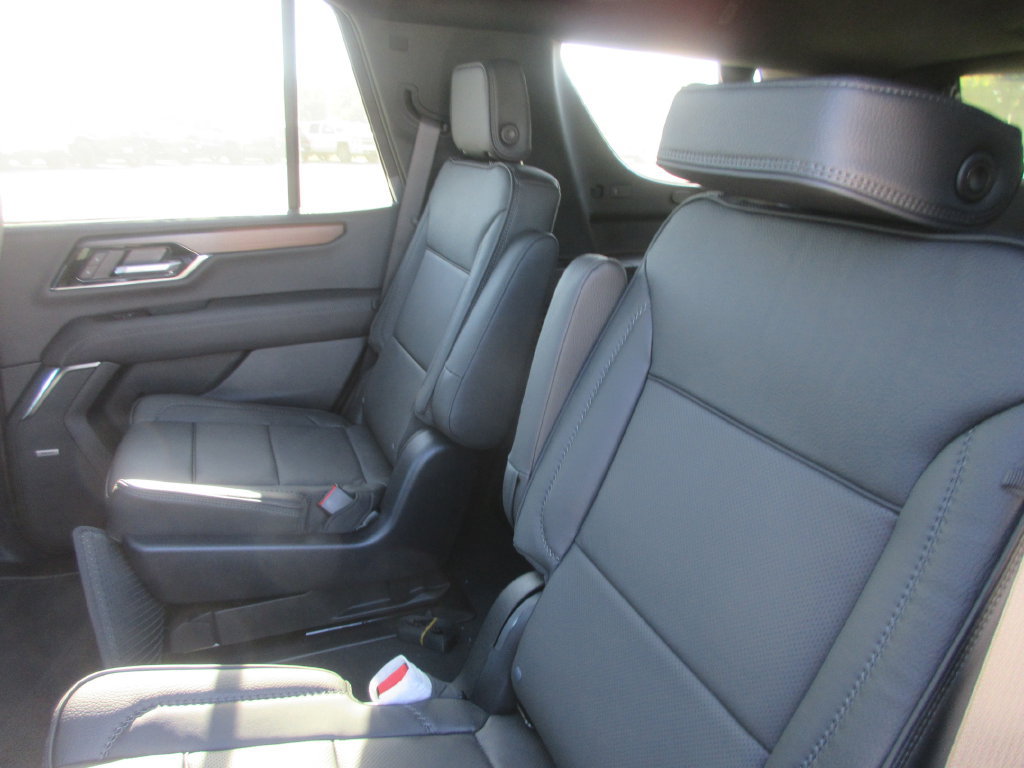 New 2027 GMC Yukon Denali w/ Sun & Power Step Package AWD/4WD image 12