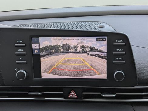Used 2024 Hyundai Elantra SE FWD image 28
