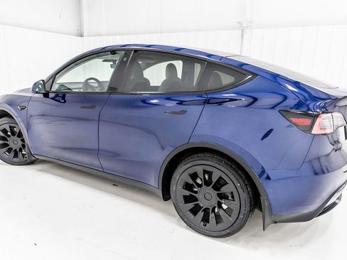 Used 2021 Tesla Model Y Long Range AWD/4WD image 4