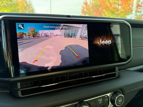 New 2025 Jeep Gladiator Mojave w/ Convenience Group image 20