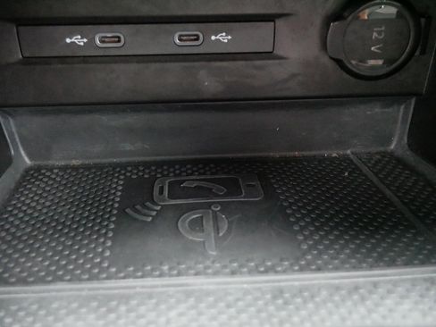 Certified 2023 Volkswagen Taos SEL AWD/4WD image 30