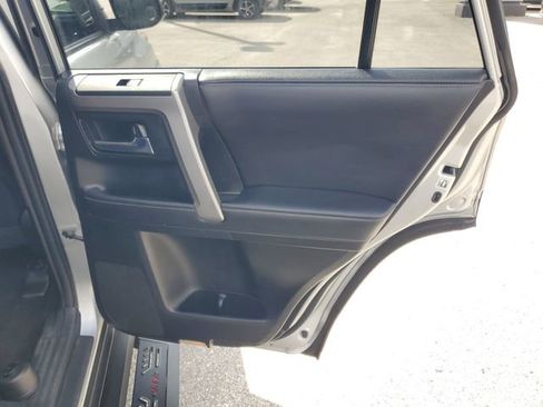 Used 2019 Toyota 4Runner SR5 image 31