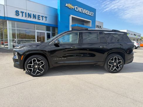New 2026 Chevrolet Traverse High Country w/ LPO, Floor Liner Package AWD/4WD image 2