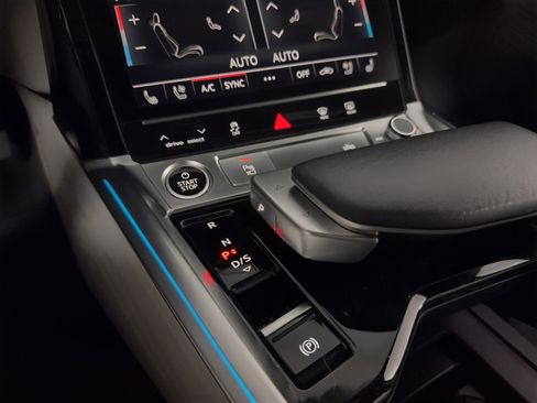 Used 2023 Audi e-tron Chronos w/ Chronos Package image 25