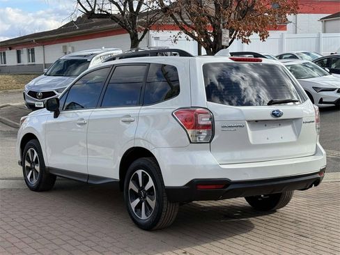 Used 2018 Subaru Forester 2.5i w/ Alloy Wheel Package image 4