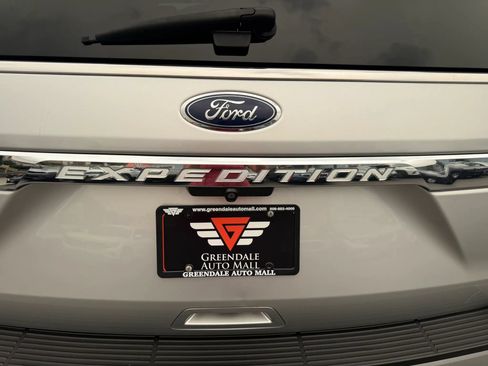 Used 2018 Ford Expedition XLT AWD/4WD image 38