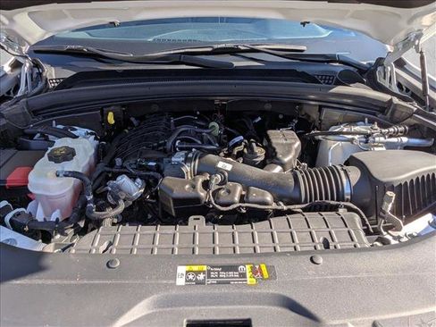 Used 2022 Jeep Grand Cherokee L Laredo image 23