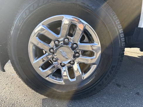 Used 2019 Chevrolet Silverado 3500 LTZ w/ Duramax Plus Package image 10