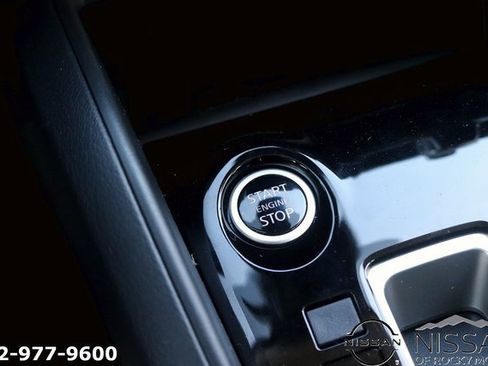 New 2025 Nissan Versa SV image 18