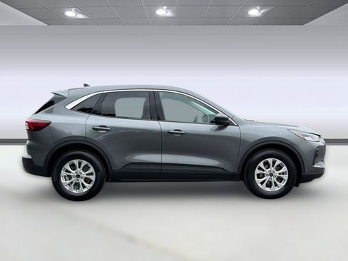 Certified 2023 Ford Escape Active AWD/4WD image 8